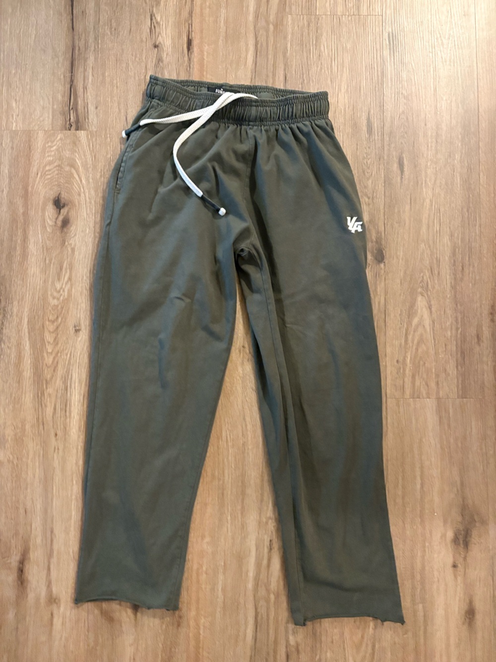 youngla YoungLA 413 Perfect Crop Joggers in Army Green M